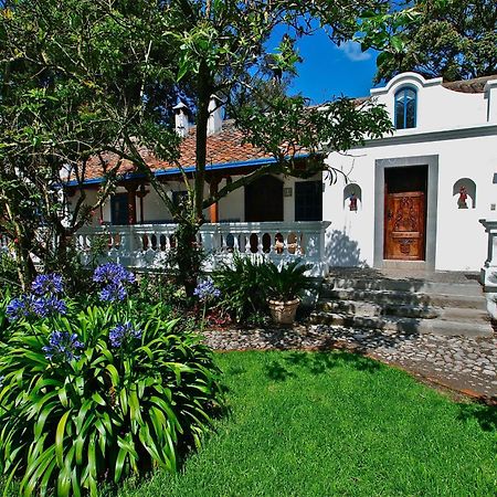 Отель Hacienda Cusin Отавало Номер фото